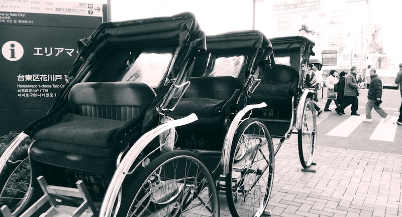 Carros en Asakusa