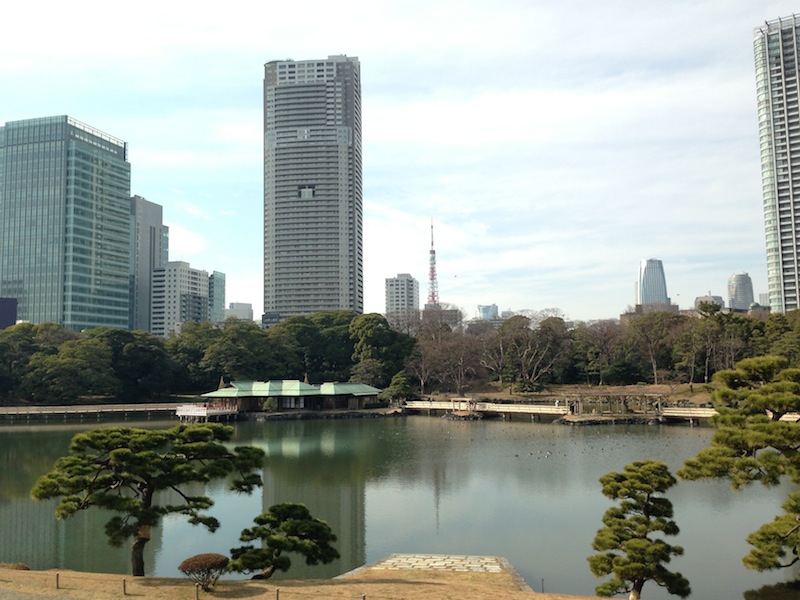 Casa de té en los jardines de Hamarikyu